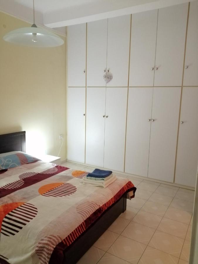 Kalamata Cozy Apartment ภายนอก รูปภาพ