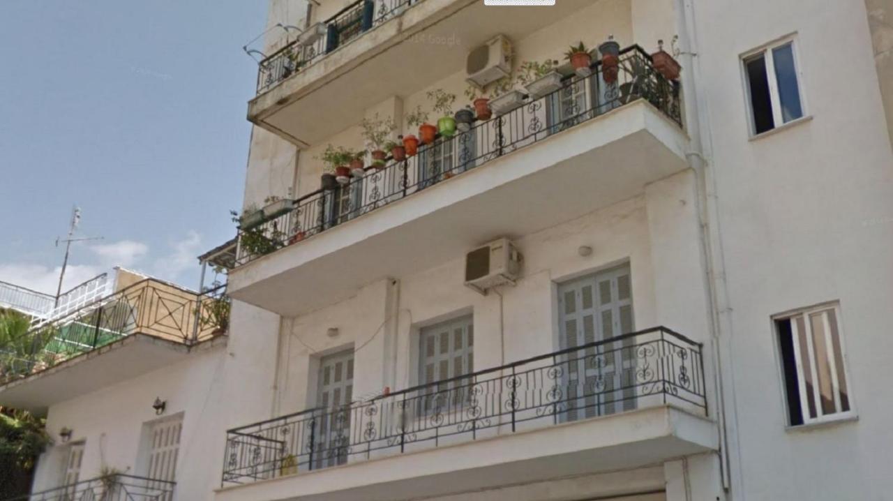 Kalamata Cozy Apartment ภายนอก รูปภาพ