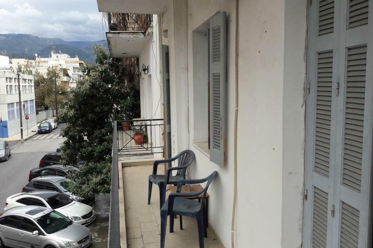 Kalamata Cozy Apartment ภายนอก รูปภาพ